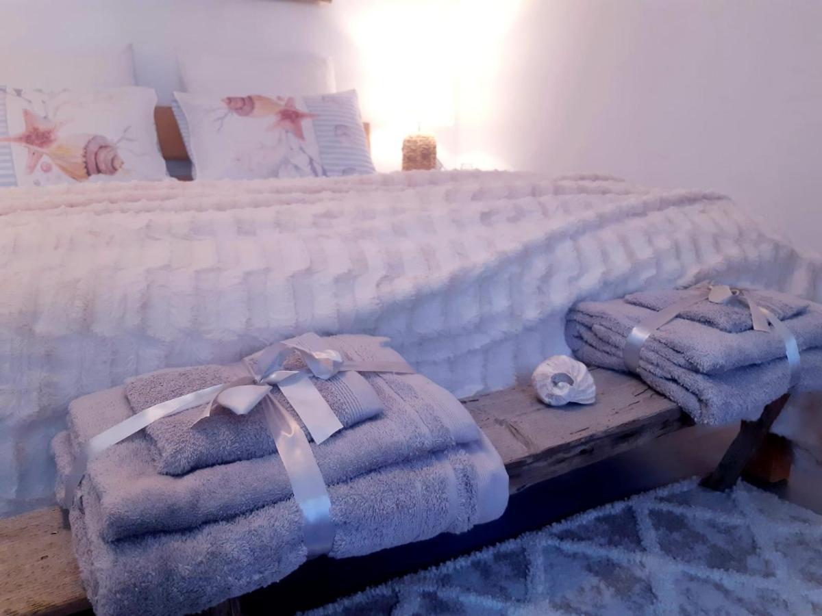 Casa Babica Guesthouse Костинешти Экстерьер фото