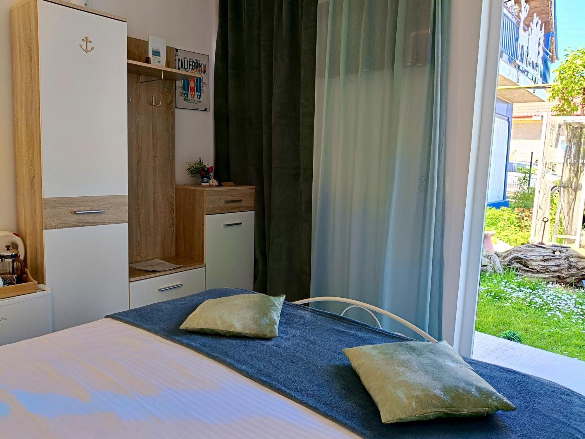 Casa Babica Guesthouse Костинешти Экстерьер фото
