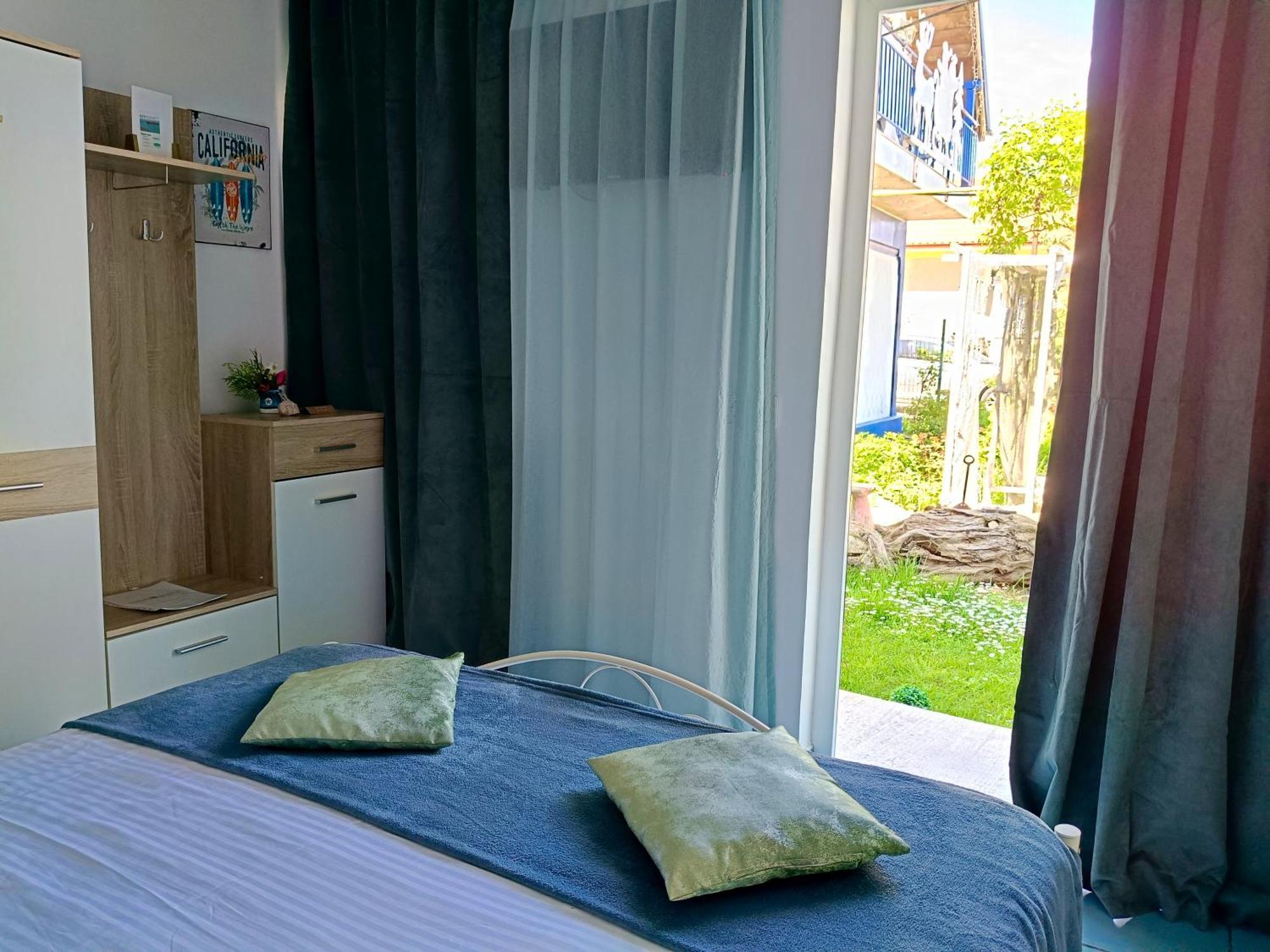 Casa Babica Guesthouse Костинешти Экстерьер фото